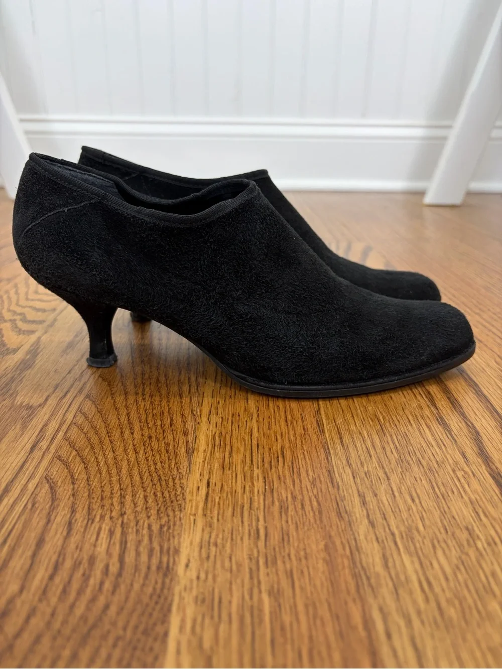 Stuart Weitzman Slip On Black Suede Ankle Bootie (7)